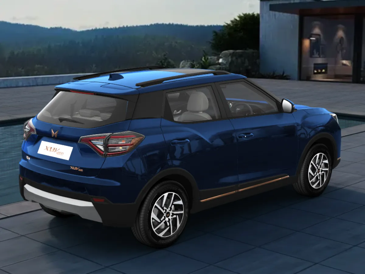 Mahindra XUV400 XUV 400 EV EC Pro 34.5 kWh